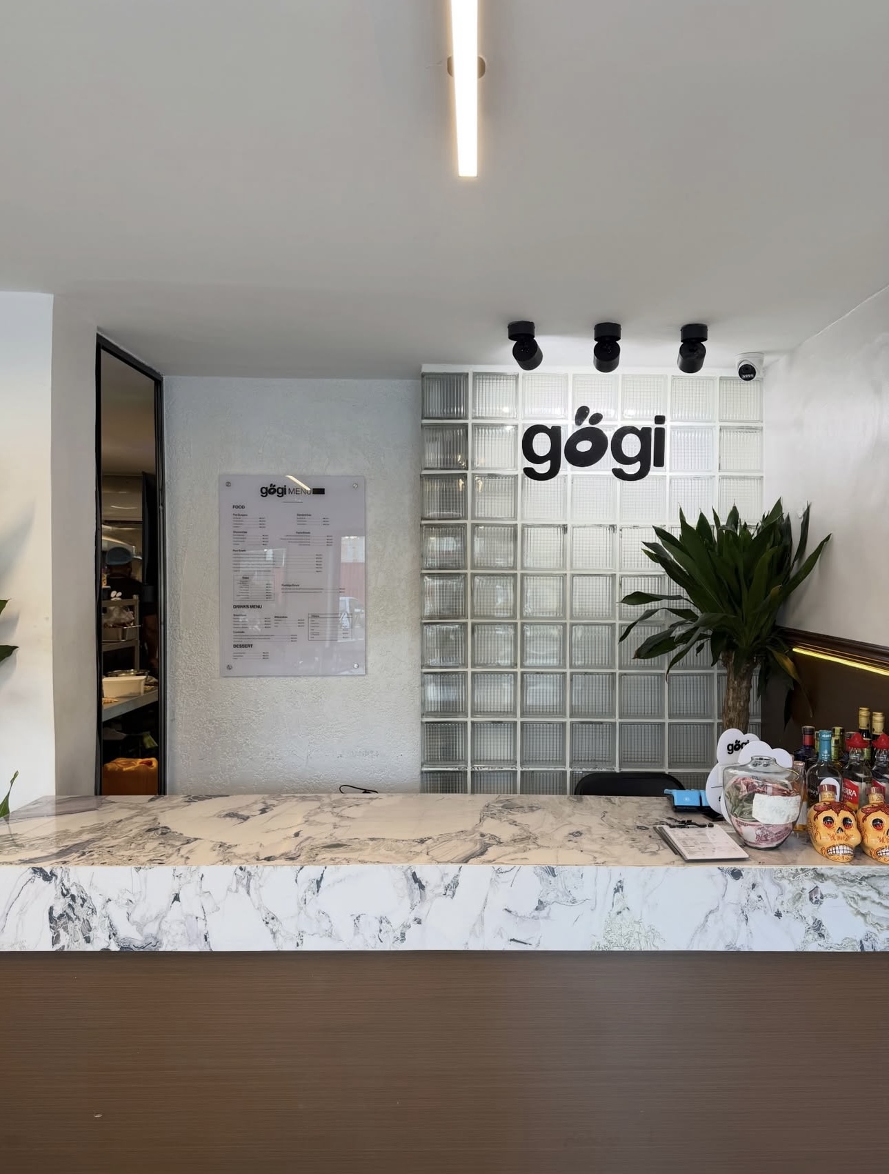 Gogi Lagos